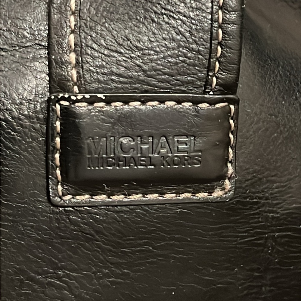Michael Kors Hutton Black Leather Hobo Bag - Picture 5 of 15
